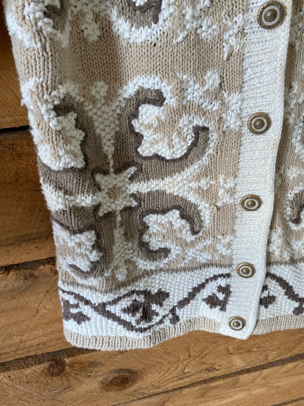 Jennifer Reed Beige Patterned Button-Front Cardigan - Picture 4 of 8